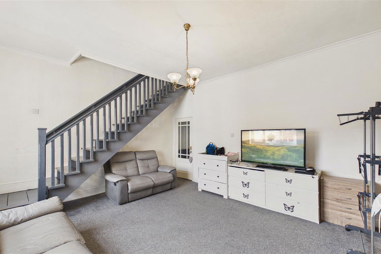 Living Room - Picture 5 of 18