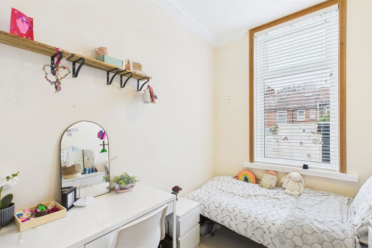 Bedroom 3 - Picture 7 of 13