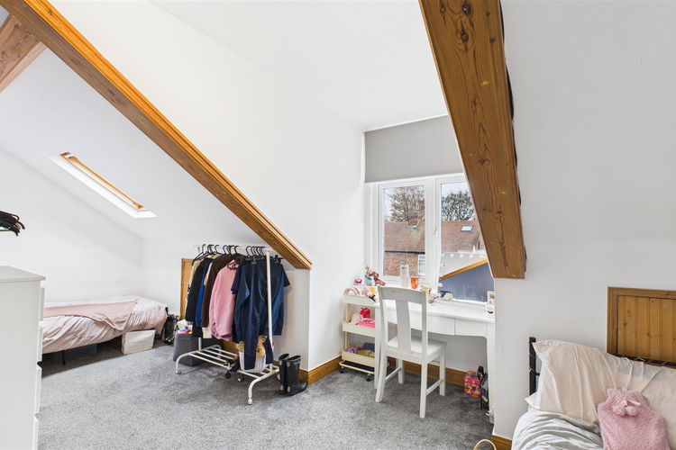 Bedroom 1 - Picture 9 of 13