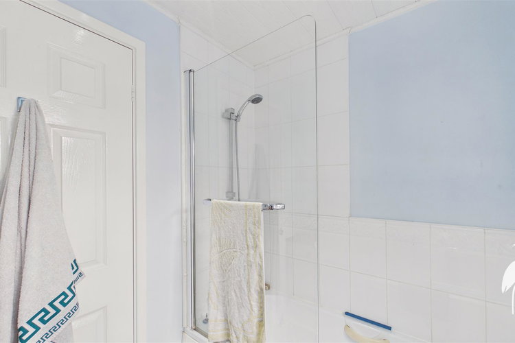 Bathroom - Picture 23 of 28