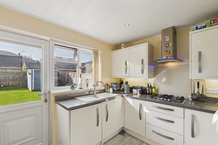 Kitchen - Picture 11 of 28