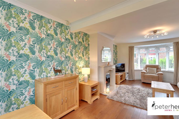 Dining Room - Picture 6 of 21
