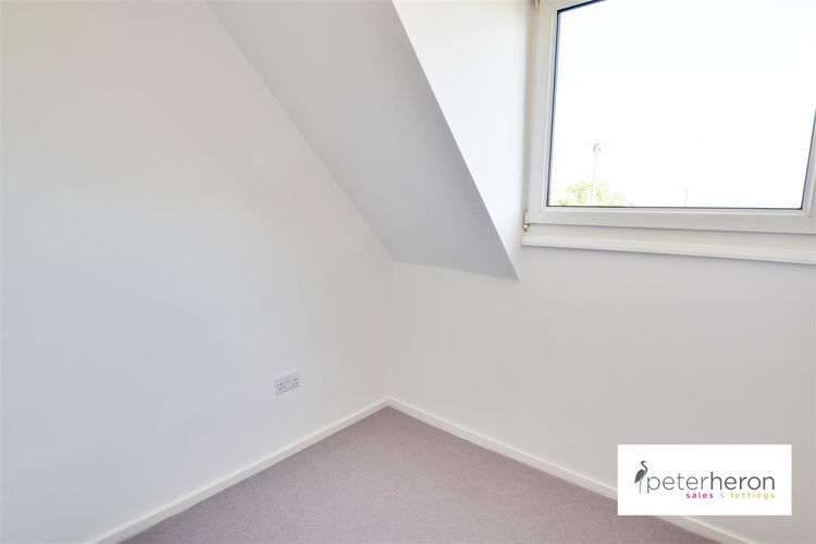 Bedroom 3 - Picture 10 of 15