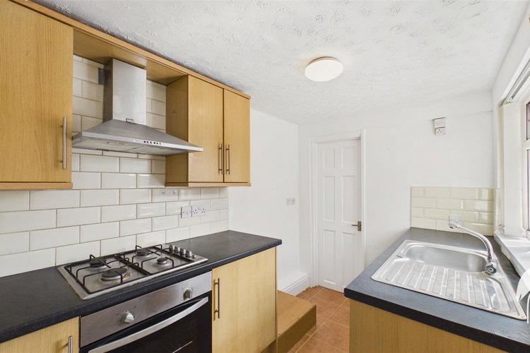 Kitchen - Picture 7 of 20