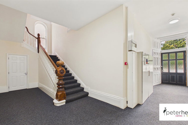 Communal Entrance - Picture 11 of 16