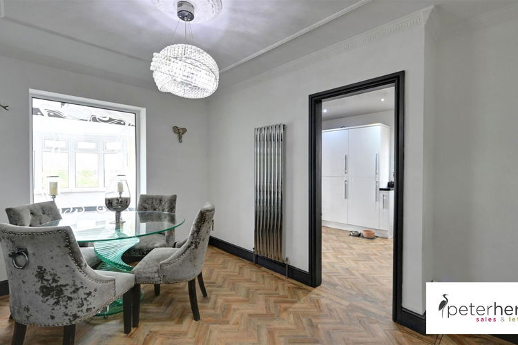 Dining Room - Picture 4 of 30