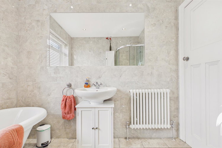 Bathroom - Picture 22 of 40