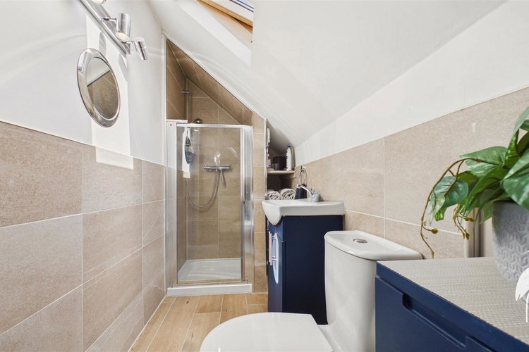 En-Suite Shower Room - Picture 29 of 40