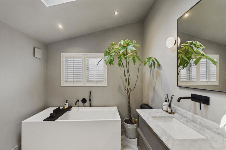 Bathroom - Picture 21 of 41