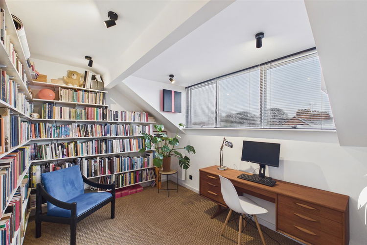 Bedroom 5/Office - Picture 30 of 41