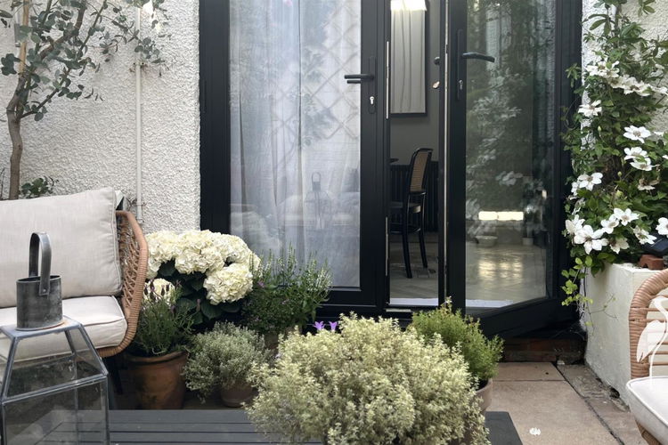 Outside - Picture 31 of 35