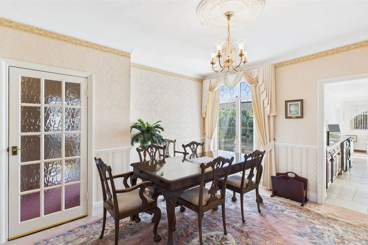 Dining Room - Picture 5 of 24