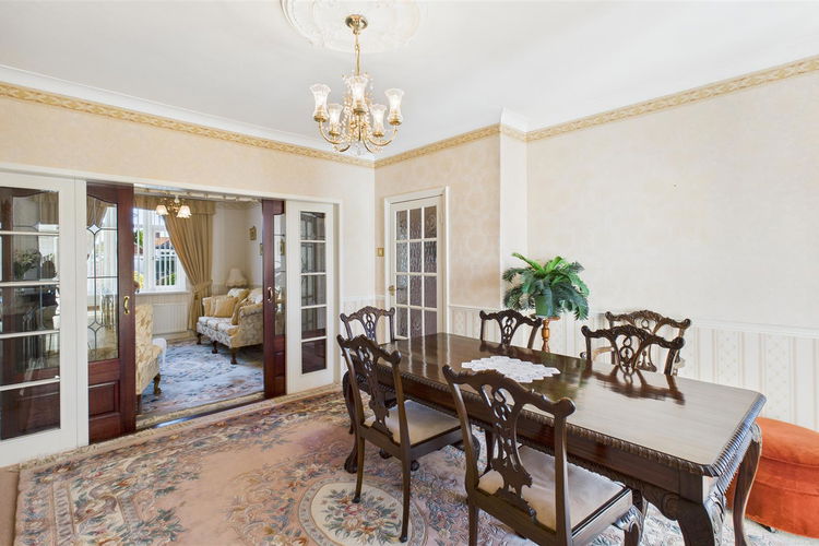 Dining Room - Picture 6 of 24