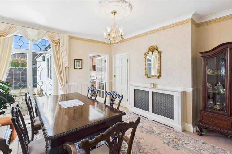 Dining Room - Picture 7 of 24