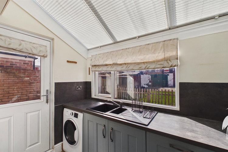 Kitchen - Picture 12 of 30