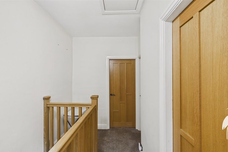 First Floor Landing - Picture 15 of 30