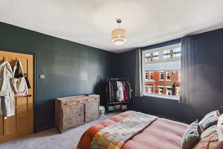 Bedroom 1 - Picture 16 of 30