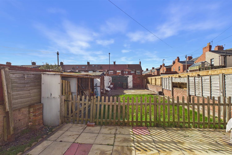 Outside - Picture 28 of 30