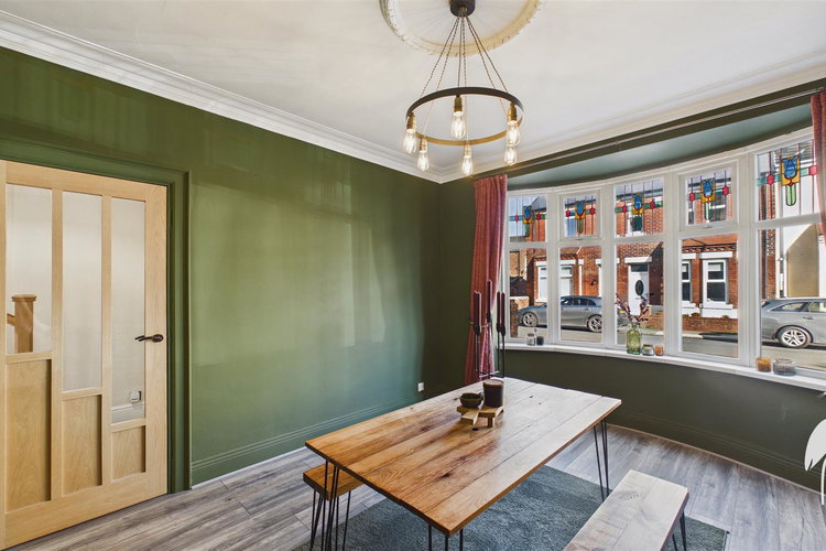 Dining Room - Picture 6 of 30