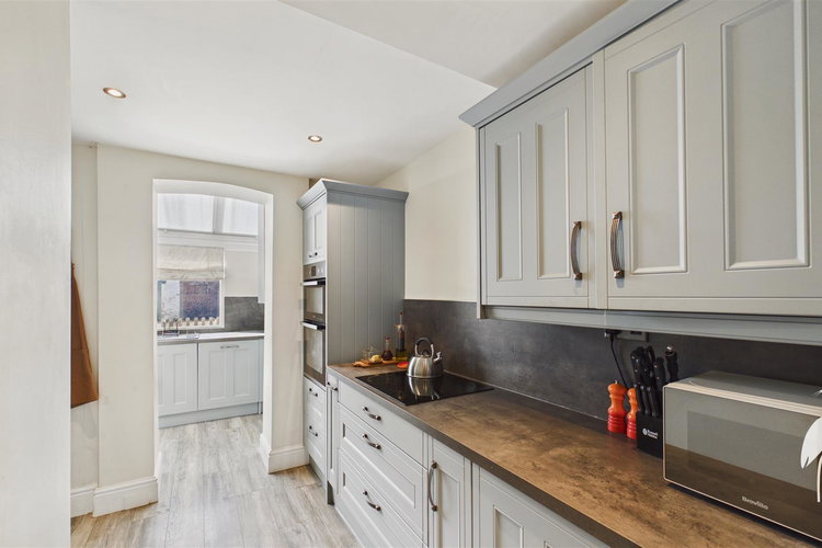 Kitchen - Picture 10 of 30