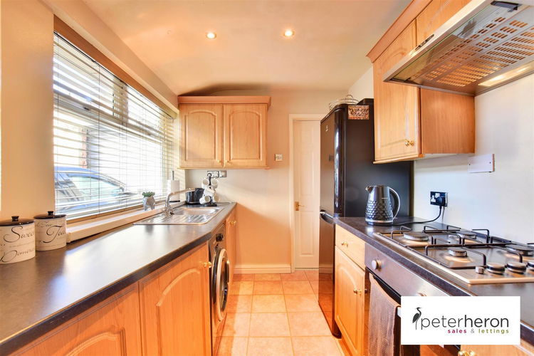 Kitchen - Picture 7 of 20