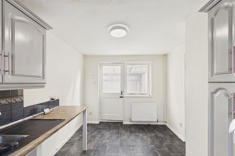 Kitchen - Picture 7 of 18