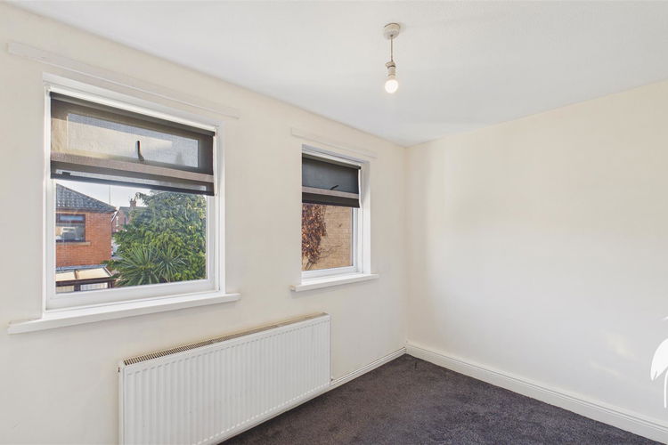 Bedroom 1 - Picture 11 of 18