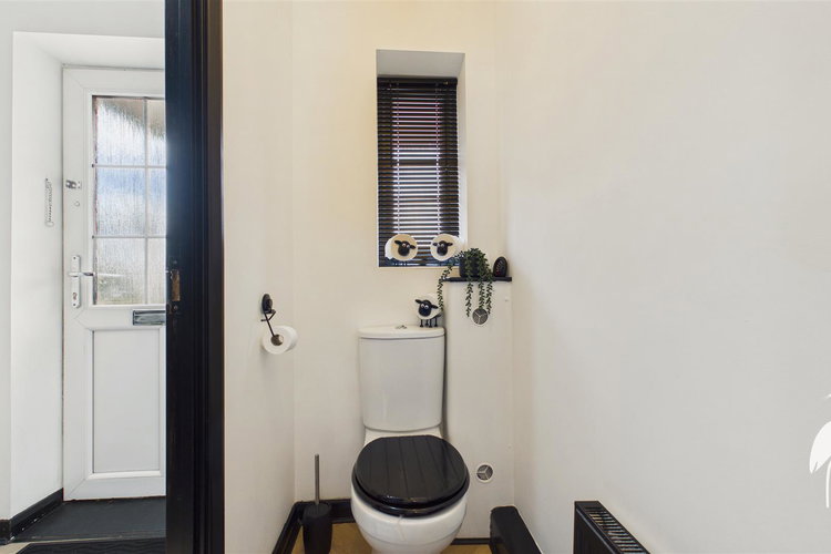 Cloakroom/WC - Picture 11 of 26