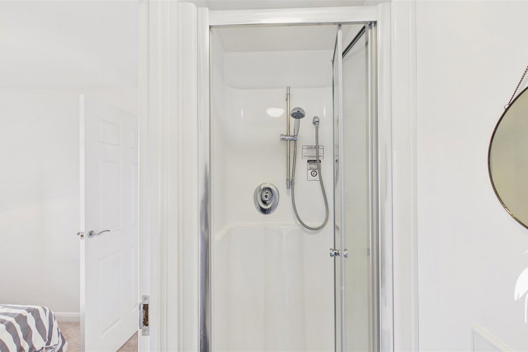 En-Suite Shower Room - Picture 17 of 26