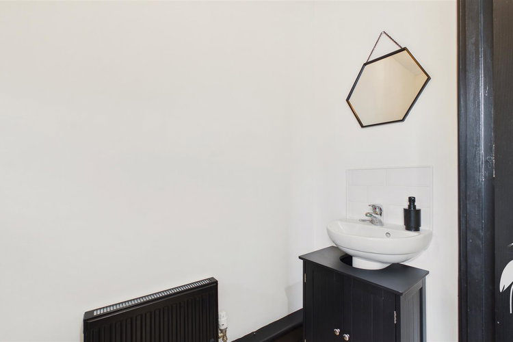 Cloakroom/WC - Picture 10 of 26
