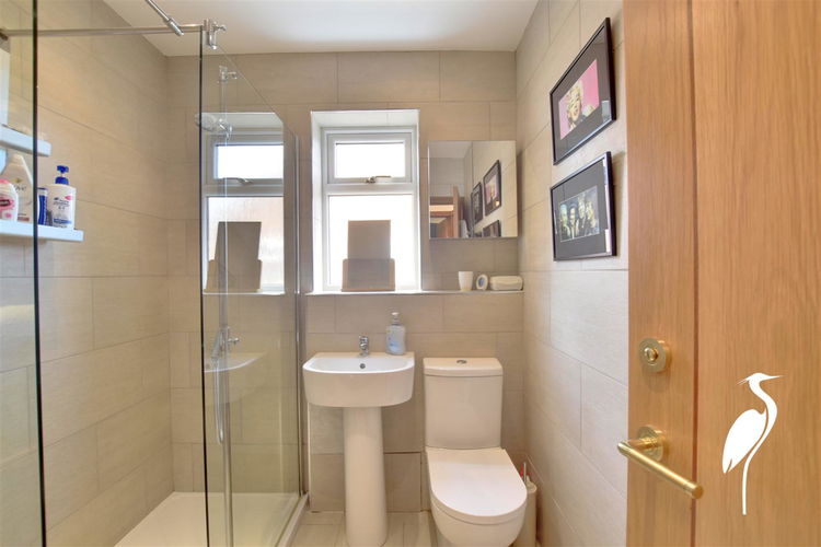 Shower Room - Picture 16 of 29