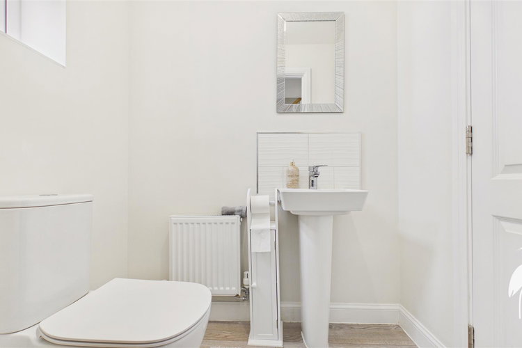 Cloackroom/WC - Picture 16 of 39