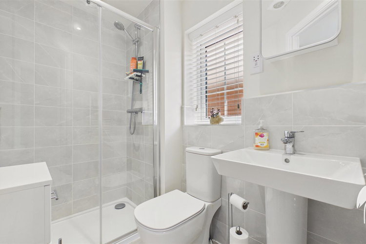 En Suite Shower Room - Picture 23 of 39
