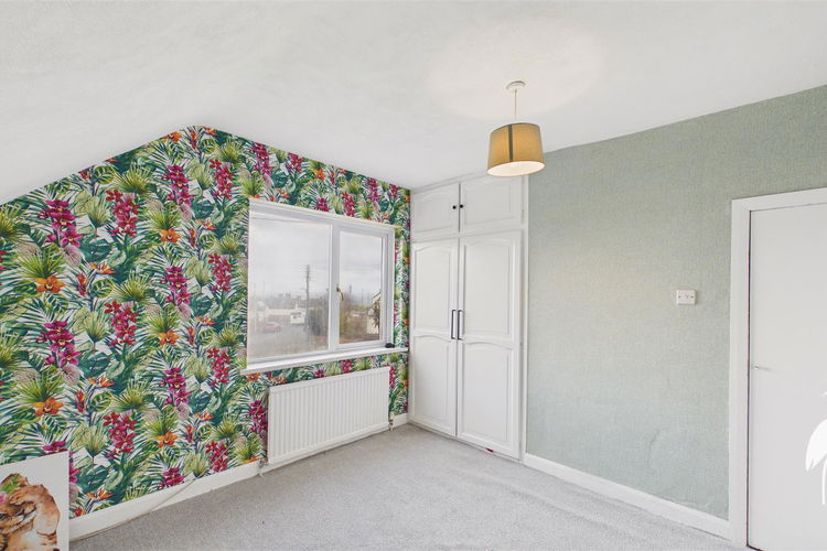 Bedroom 1 - Picture 11 of 16