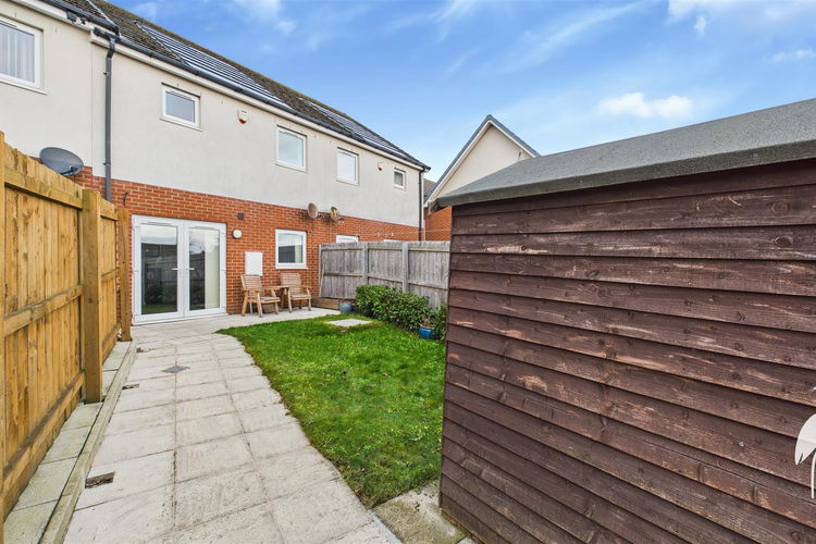 Outside - Picture 20 of 27