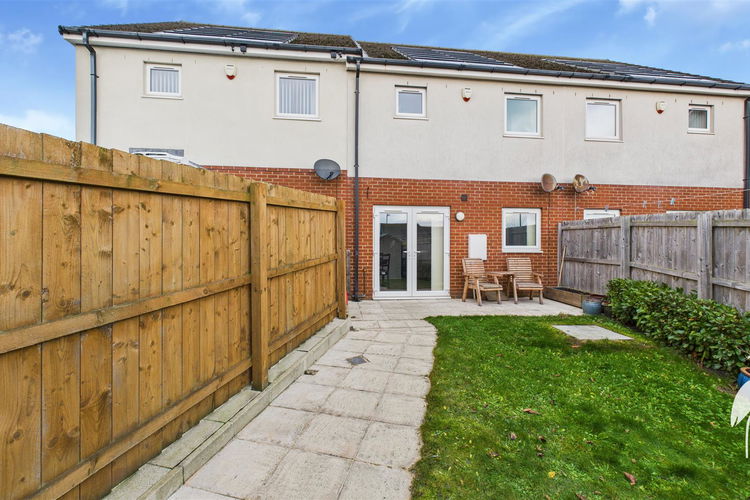 Outside - Picture 21 of 27