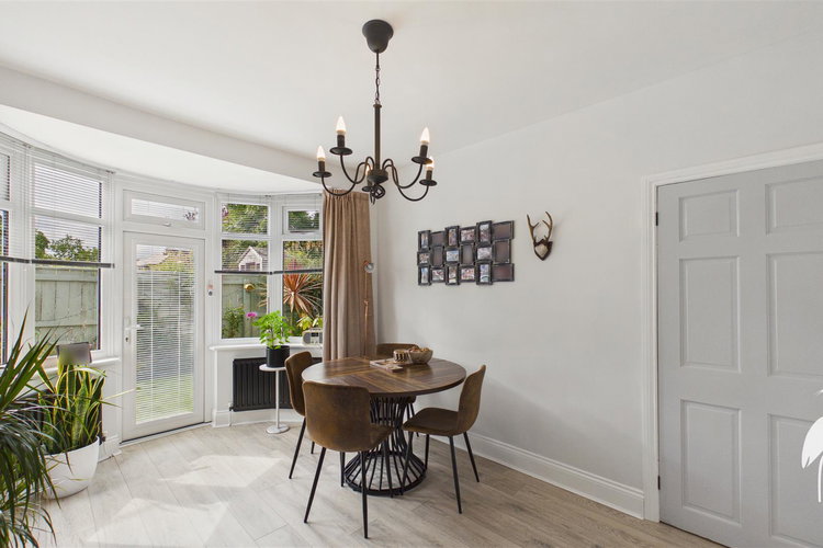 Dining Room - Picture 6 of 38