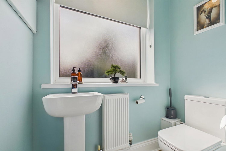 Cloakroom/WC - Picture 14 of 38