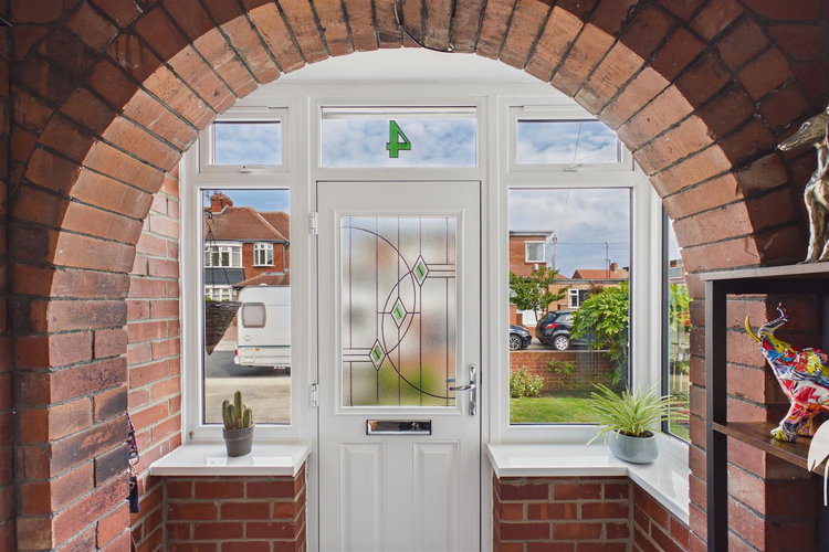 Entrance Porch - Picture 18 of 38