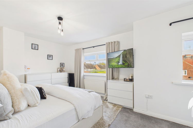 Bedroom 1 - Picture 15 of 19