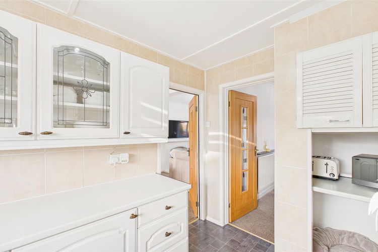 Kitchen - Picture 10 of 19