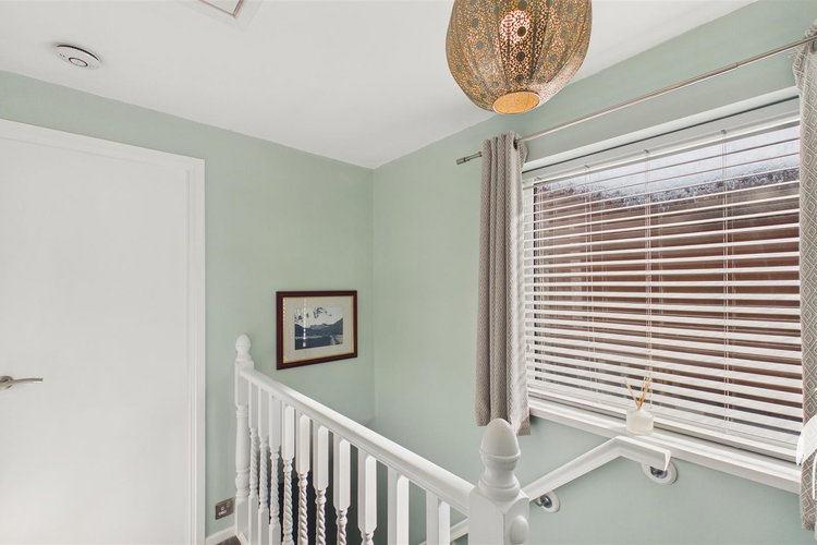 First Floor Landing - Picture 18 of 24