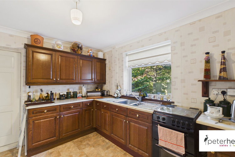 Kitchen - Picture 7 of 25