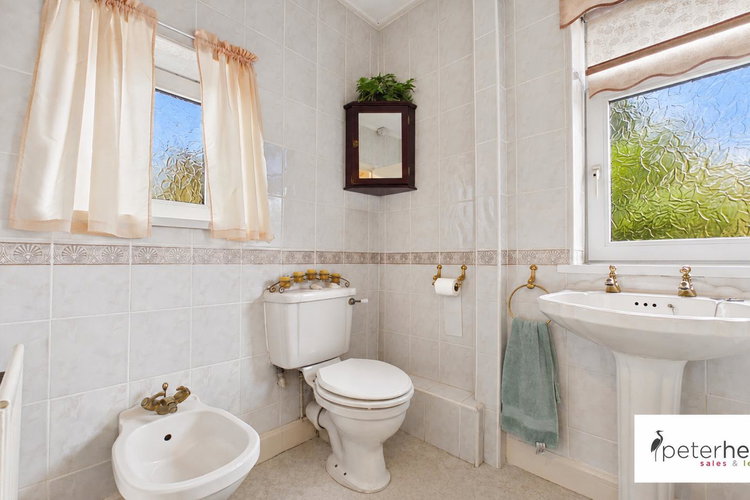 Bathroom - Picture 20 of 25