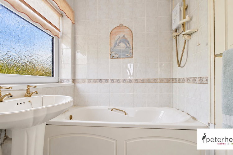 Bathroom - Picture 21 of 25