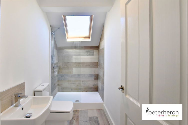 En-Suite - Picture 16 of 23