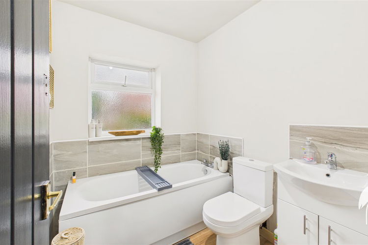 Bathroom - Picture 20 of 25