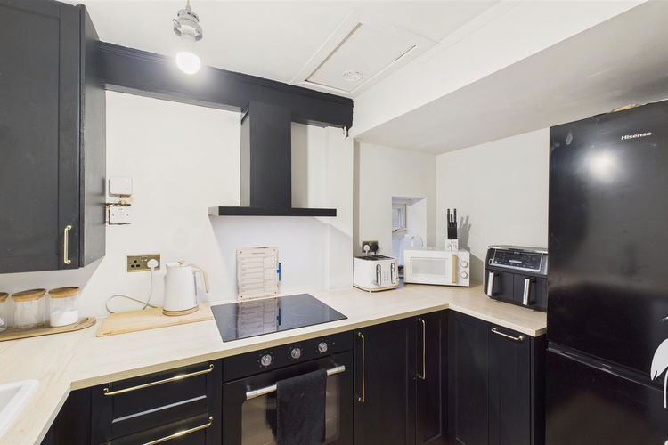 Kitchen - Picture 9 of 25