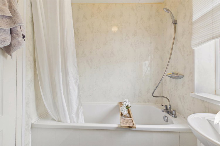 Bathroom - Picture 14 of 17