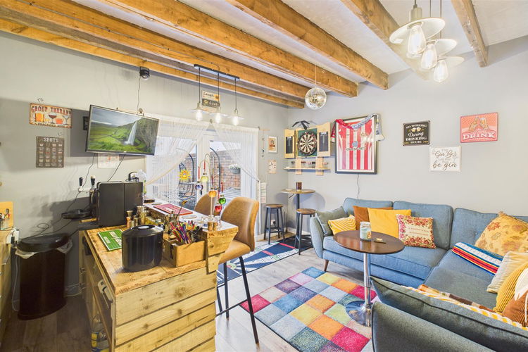 Garage - Picture 15 of 21